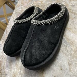 UGG Tasman II Slippers Black Suede Women’s Size 7